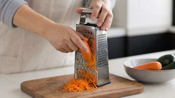 Astuces pour râper sans se blesser ni salir partout