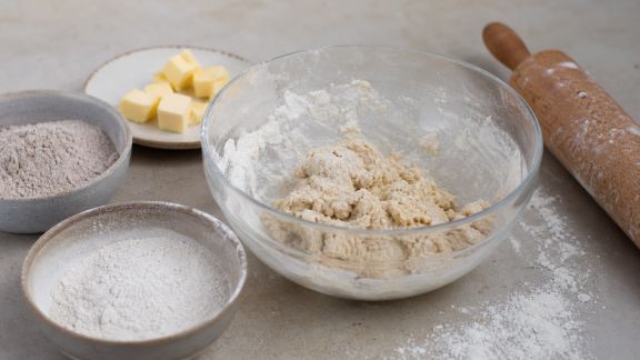 Faire une pâte brisée sans gluten : recettes et conseils pour réussir la texture