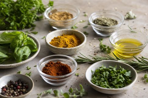 Relever ses plats sans gluten : herbes, épices et assaisonnements à privilégier